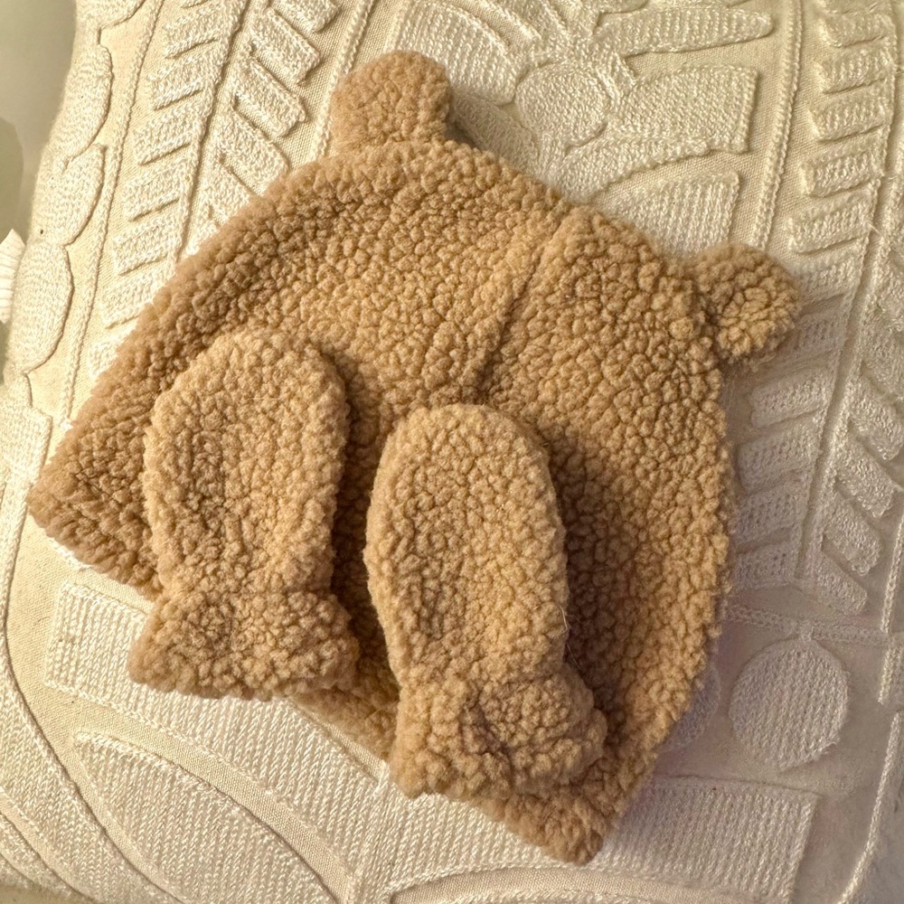 6-12 Month Sherpa Baby Hat and Mitts Set